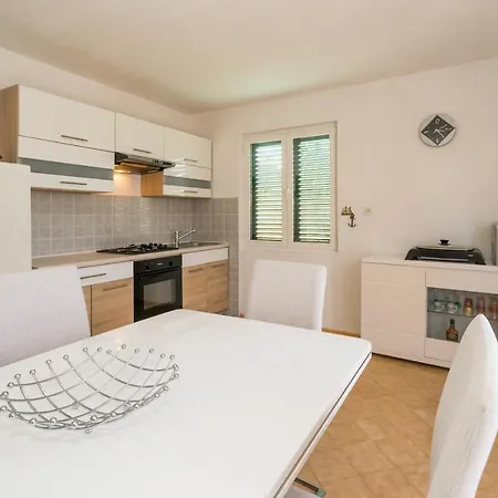 By The Sea Necujam, Solta - 16727 Apartment Grohote